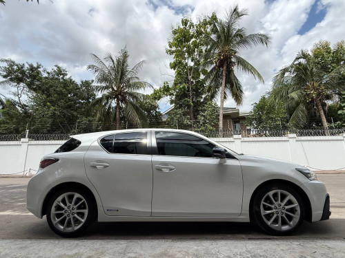♻️Lexus CT200h 2013