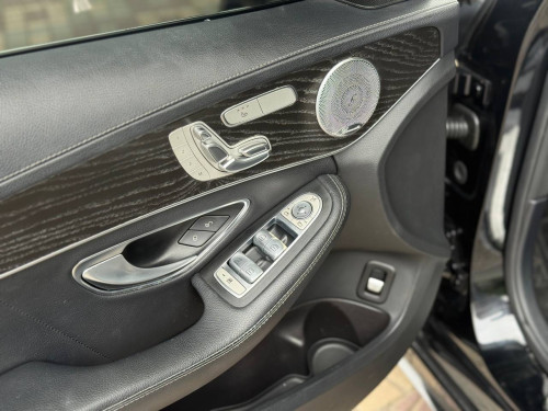 ✅Mercedes-Benz C300 AMG 2015 ឡានថ្មីអត់ដែរជួល