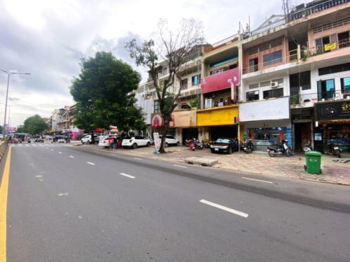 🏦Shop House Available for Urgent Sale at a Special Price (Negotiable).