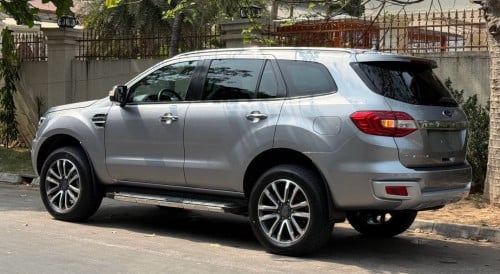 🔥FordEverest020 កាន់💰12800$💸ដកឡានភ្លាមបង់រំលស់ជាមួយឃ្លាំងផ្ទាល់