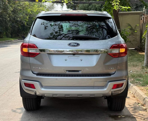 🔥FordEverest020 កាន់💰12800$💸ដកឡានភ្លាមបង់រំលស់ជាមួយឃ្លាំងផ្ទាល់