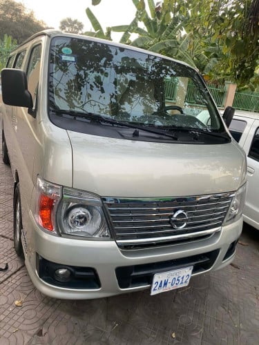 🚙 Nissan URVAN ឆ្នាំ 2007 ម៉ាស៊ីនម៉ាស៊ូតលេខដៃម៉ាសុីនធំ 3.0 Japan ឆ្វេងសុីន