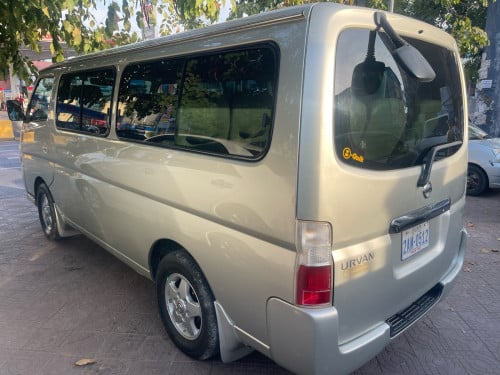 🚙 Nissan URVAN ឆ្នាំ 2007 ម៉ាស៊ីនម៉ាស៊ូតលេខដៃម៉ាសុីនធំ 3.0 Japan ឆ្វេងសុីន