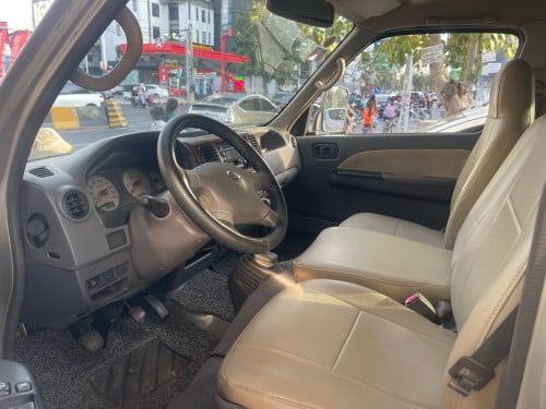 🚙 Nissan URVAN ឆ្នាំ 2007 ម៉ាស៊ីនម៉ាស៊ូតលេខដៃម៉ាសុីនធំ 3.0 Japan ឆ្វេងសុីន
