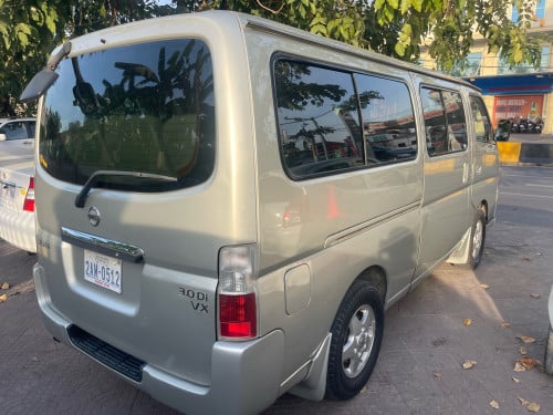 🚙 Nissan URVAN ឆ្នាំ 2007 ម៉ាស៊ីនម៉ាស៊ូតលេខដៃម៉ាសុីនធំ 3.0 Japan ឆ្វេងសុីន