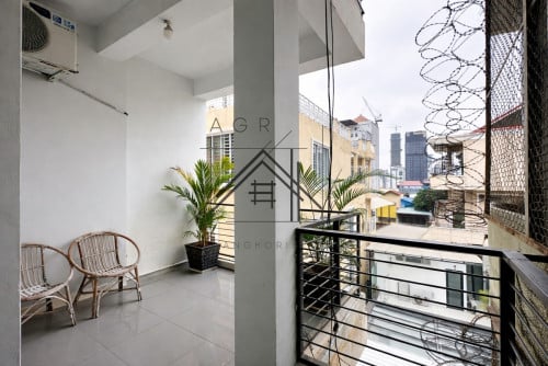 2 Bedroom Apartment For Rent in Tonle Basak