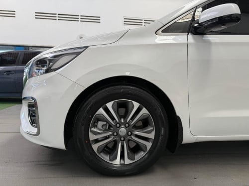2020 Kia Carnival ឡានក្រហ៊ុនទិញខ្លាញ់គោ