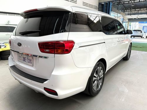 2020 Kia Carnival ឡានក្រហ៊ុនទិញខ្លាញ់គោ