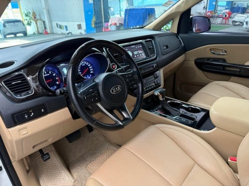 2020 Kia Carnival ឡានក្រហ៊ុនទិញខ្លាញ់គោ