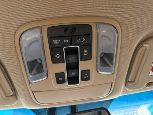 2020 Kia Carnival ឡានក្រហ៊ុនទិញខ្លាញ់គោ