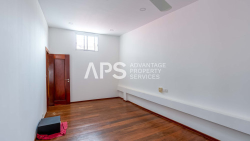 3 Bedroom Renovated Apartment for Sale | Daun Penh | Phnom Penh