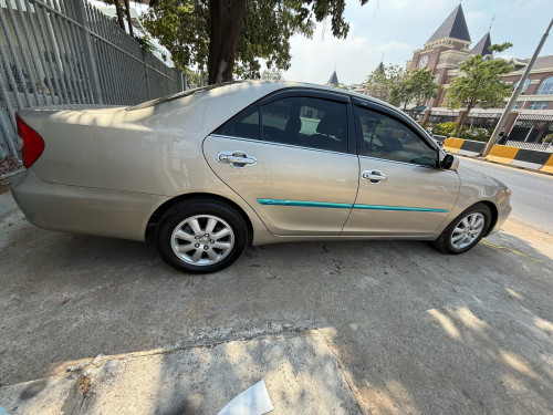 Camry 2002 XLE full option