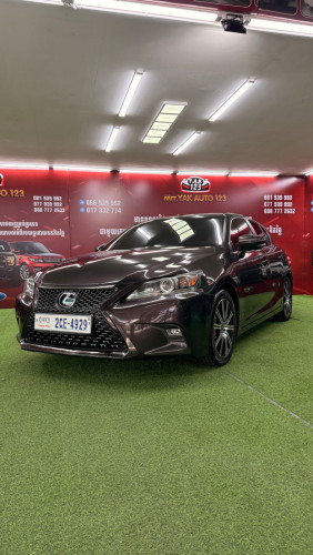 Leuxs CT200H ឆ្នាំ​ 2013 ប្រភេទឡាន​ស្អាត​ អត់បុក​ តម្លៃ​. 17800$ ចចារ💵