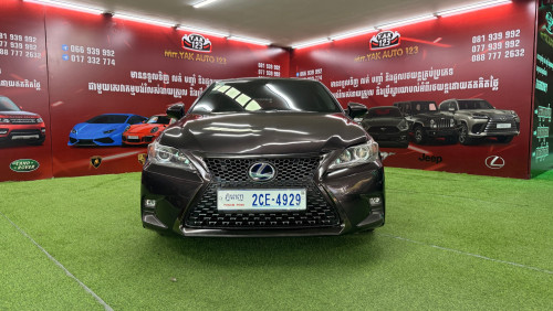 Leuxs CT200H ឆ្នាំ​ 2013 ប្រភេទឡាន​ស្អាត​ អត់បុក​ តម្លៃ​. 17800$ ចចារ💵