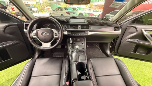Leuxs CT200H ឆ្នាំ​ 2013 ប្រភេទឡាន​ស្អាត​ អត់បុក​ តម្លៃ​. 17800$ ចចារ💵