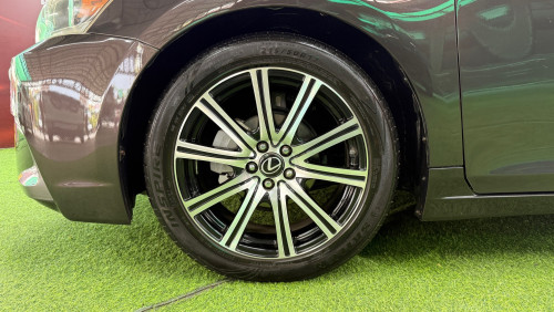 Leuxs CT200H ឆ្នាំ​ 2013 ប្រភេទឡាន​ស្អាត​ អត់បុក​ តម្លៃ​. 17800$ ចចារ💵