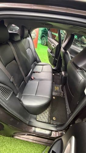 Leuxs CT200H ឆ្នាំ​ 2013 ប្រភេទឡាន​ស្អាត​ អត់បុក​ តម្លៃ​. 17800$ ចចារ💵