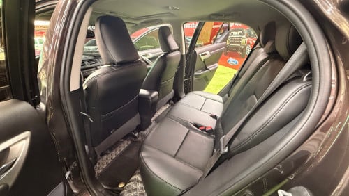 Leuxs CT200H ឆ្នាំ​ 2013 ប្រភេទឡាន​ស្អាត​ អត់បុក​ តម្លៃ​. 17800$ ចចារ💵