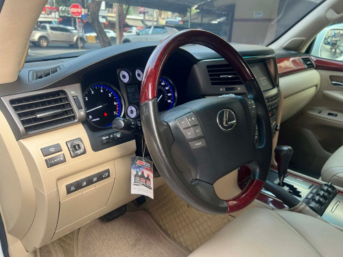 LX570 2009 ឡើង 2015 គ្រឿងសុីនទាំងអស់ 49900$ ធានាថ្មីខ្លាំង ម្ចាស់ដើមផ្ទាល់