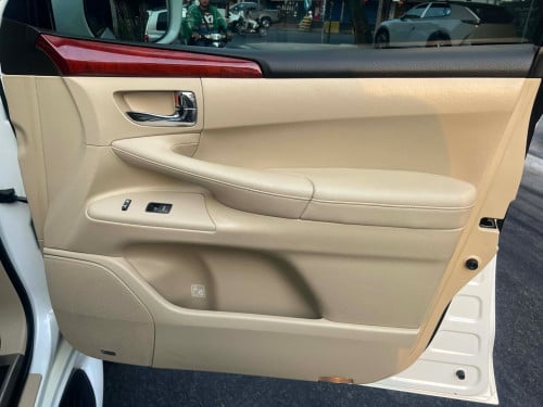 LX570 2009 ឡើង 2015 គ្រឿងសុីនទាំងអស់ 49900$ ធានាថ្មីខ្លាំង ម្ចាស់ដើមផ្ទាល់