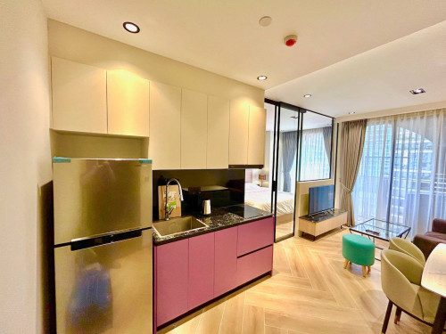 Modern 1-Bedroom for Rent in BKK1 | Prime Location