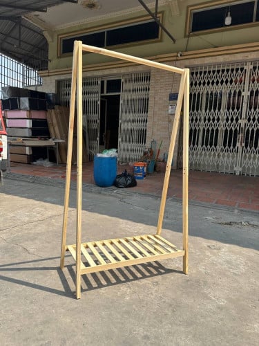 Rack clothes (ធ្នើព្យួរសម្លៀកបំពាក់)
