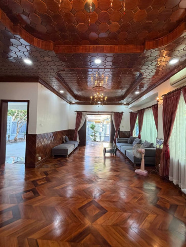 Single Villa for Rent In Tonle Bassac Few Minutes to Independent Monument