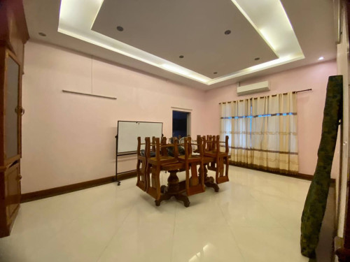 Single Villa for Rent In Tonle Bassac, safe and quiet compound