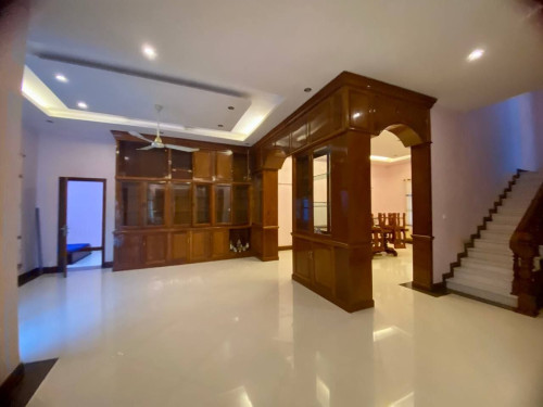 Single Villa for Rent In Tonle Bassac, safe and quiet compound