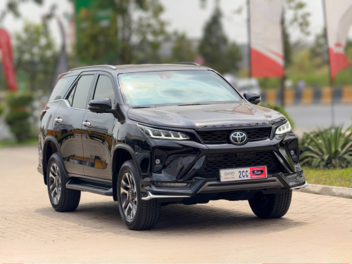 TOYOTA FORTUNER MODELLISTA 2025