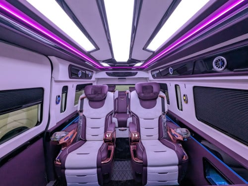 Toyota Hiace VIP 2026