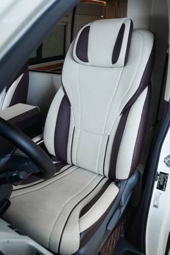 Toyota Hiace VIP SEATS 2024 Used 3000km