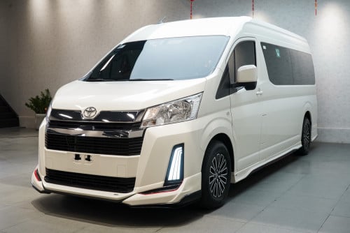 Toyota Hiace VIP SEATS 2024 Used 3000km