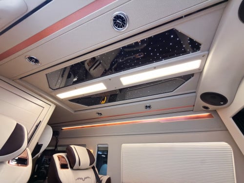 Toyota Hiace VIP SEATS 2024 Used 3000km