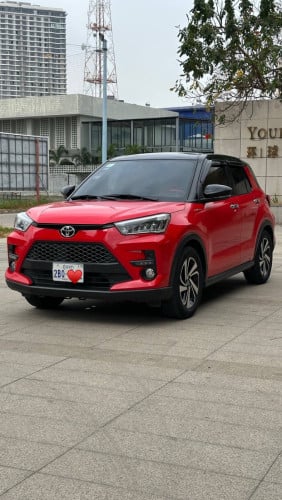 Toyota Raize 2022 Full ដំបូលខ្មៅ ឡានស្អាត តំលៃ18500ចចារ