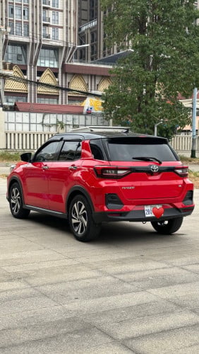 Toyota Raize 2022 Full ដំបូលខ្មៅ ឡានស្អាត តំលៃ18500ចចារ