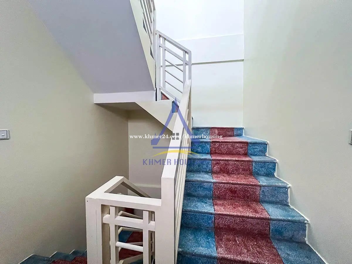 Chamkar Mon, Phnom Penh - photo 11