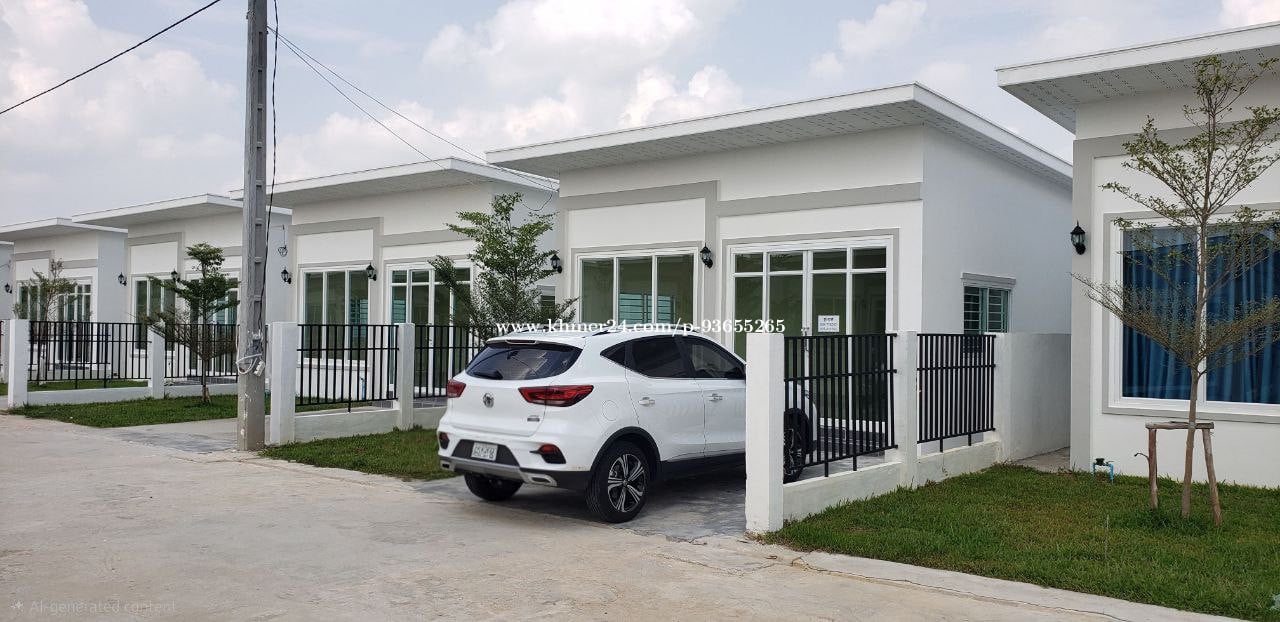 (តម្លៃចរចាចុះបានច្រើន) ផ្ទះសំរាប់លក់ KP ម៉នដានី29 ជាប់ផ្លូវជាតិលេខ៣ ជិះ2នាទី (ប្លង់រឹង) (Eng / 中文)