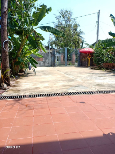 ផ្ទះលក់ជិតសាលាប៉ូលីស