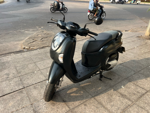 ថ្មីណាស់