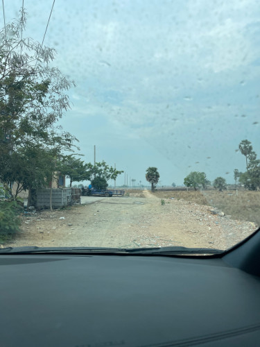 ដីលក់នៅផ្លូវ30m ជិតប្រឡាយ 40