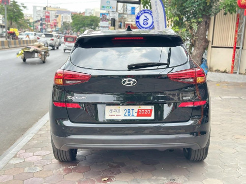 លក់ឡានម្ចាស់ដេីមHyundai Tucson 2020