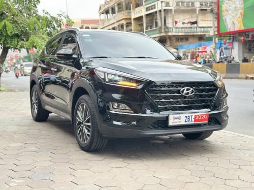 លក់ឡានម្ចាស់ដេីមHyundai Tucson 2020