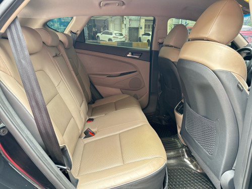 លក់ឡានម្ចាស់ដេីមHyundai Tucson 2020