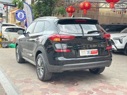 លក់ឡានម្ចាស់ដេីមHyundai Tucson 2020