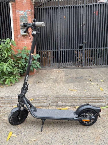 ស្គុតទ័រម៉ាក ninebot F30 មួយទឹក	អាមេរិច