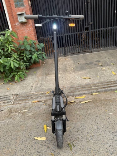 ស្គុតទ័រម៉ាក ninebot F30 មួយទឹក	អាមេរិច