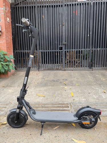 ស្គុតទ័រម៉ាក ninebot F30 មួយទឹក	អាមេរិច