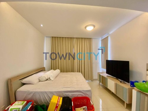 05 BR Villa Urgent Sale in Borey Peng Huoth
