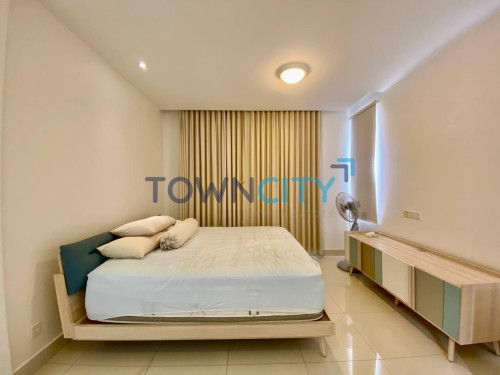 05 BR Villa Urgent Sale in Borey Peng Huoth